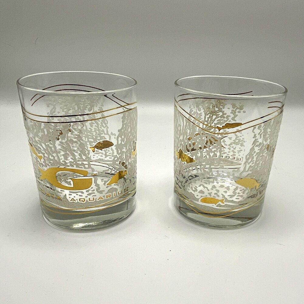 Set of 2 Georgia Aquarium Frosted Whiskey Glasses Rocks Tumblers Fish Marine Lif